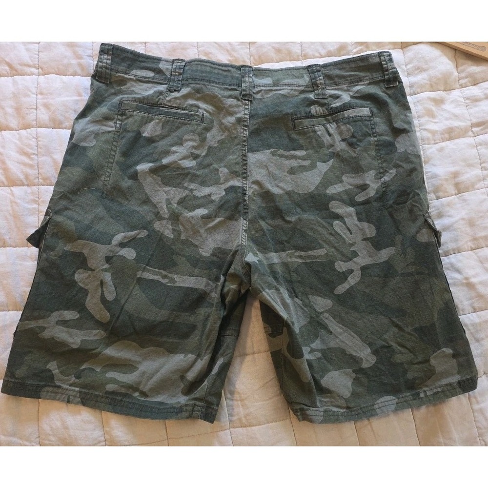 Wrangler Shorts Men's 40 Green Camouflage Cargo Pocket Workwear Relaxed Ripstop